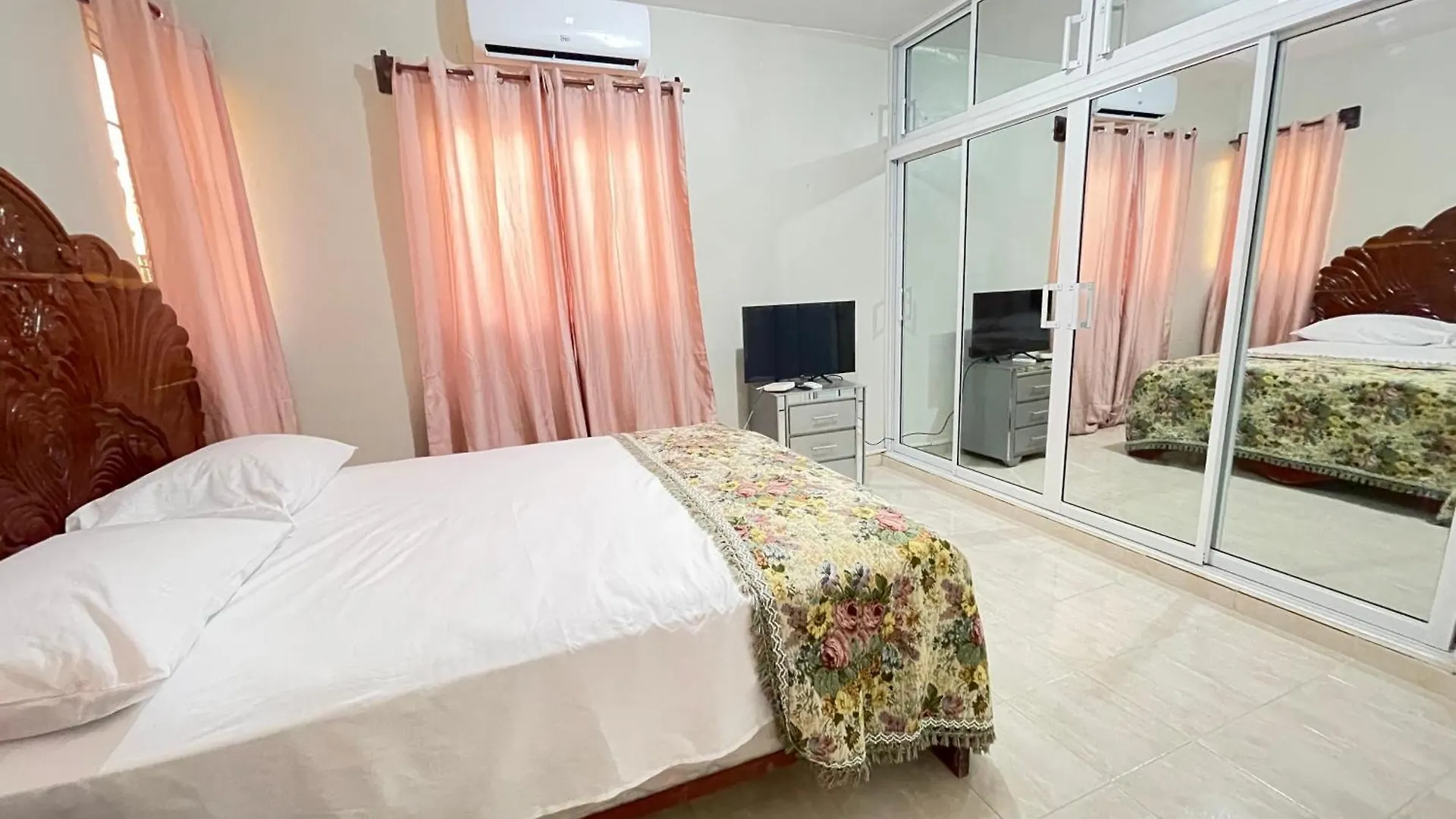 Villa Casa Familiar Acogedora En Zona Residencial La Grua Ferienhaus