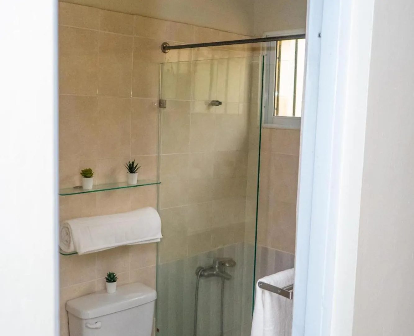 Villa Casa Familiar Acogedora En Zona Residencial La Grua